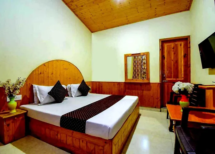 Oyo Flagship 82405 Cochin Villa
