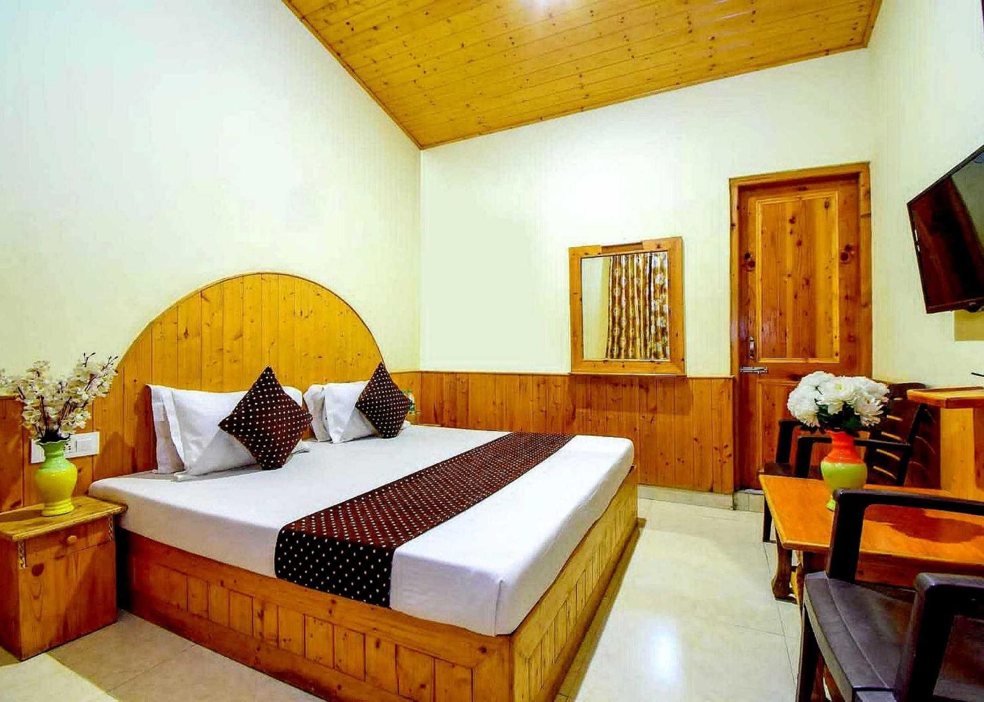 Oyo Flagship 82405 Cochin Hotel